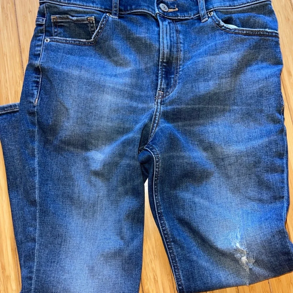 Express Cropped Bell Flare High Rise Jean - Picture 3 of 6